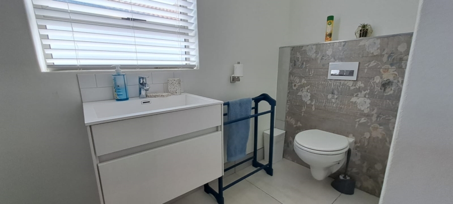 3 Bedroom Property for Sale in Calypso Beach Western Cape